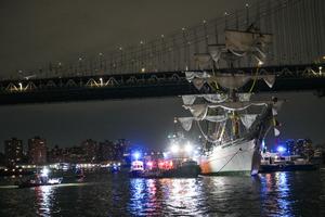 EEUU-NUEVA YORK-COLISION DE BUQUE
