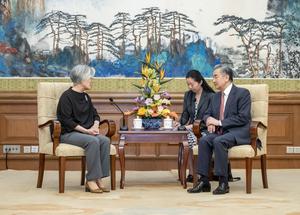 CHINA-BEIJING-WANG YI-ASIA SOCIETY-PRESIDENTA-REUNION