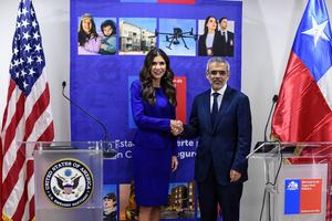 CHILE-SANTIAGO-EEUU-CORDERO-NOEM-SEGURIDAD
