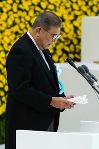 JAPON-TOKIO-PRIMER MINISTRO JAPONES-SEGUNDA GUERRA MUNDIAL-CEREMONIA CONMEMORATIVA POR LOS CAIDOS EN LA GUERRA-MANIFESTACION
