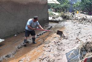 CHINA-HEBEI-XINGLONG-FUERTES LLUVIAS-OPERACIONES DE SOCORRO