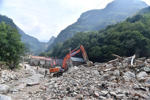 CHINA-HEBEI-XINGLONG-FUERTES LLUVIAS-OPERACIONES DE SOCORRO