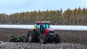CHINA-HEILONGJIANG-BEIDAHUANG GROUP-PREPARACION DE TIERRAS AGRICOLAS