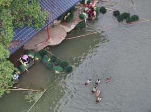 CHINA-GUANGXI-AGUA-VIDA RURAL-RIO