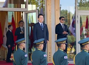REPUBLICA DE COREA-GYEONGJU-CHINA-XI JINPING-LEE JAE-MYUNG-CEREMONIA DE BIENVENIDA