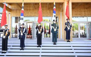 REPUBLICA DE COREA-GYEONGJU-CHINA-XI JINPING-LEE JAE-MYUNG-CEREMONIA DE BIENVENIDA