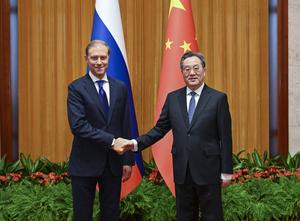 CHINA-BEIJING-DING XUEXIANG-COMITE DE COOPERACION EN INVERSIONES CHINA-RUSIA-VICE PRIMER MINISTRO PRIMERO RUSO