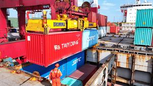 CHINA-SHANDONG-QINGDAO-PUERTO-JAPON-REPUBLICA DE COREA-LOGISTICA