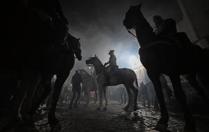 ESPAÑA-AVILA-LAS LUMINARIAS-FIESTA