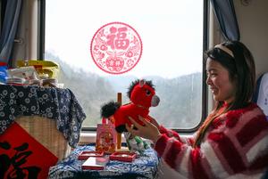 CHINA-GUIZHOU-KAILI-SERVICIO DE TREN LENTO