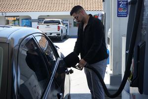 EEUU-CALIFORNIA-PRECIOS DE LA GASOLINA-AUMENTO