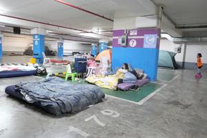 ISRAEL-RISHON LEZION-SUBTERRANEO-VIDA COTIDIANA