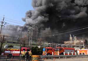 REPUBLICA DE COREA-DAEJEON-FABRICA DE AUTOPARTES-INCENDIO