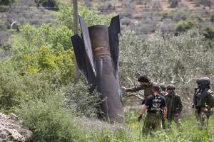 MEDIO ORIENTE-CISJORDANIA-SALFIT-RESTOS DE UN MISIL