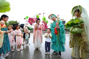 CHINA-FESTIVAL DEL BOTE DEL DRAGON-VACACIONES