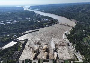 CHINA-HENAN-EMBALSE DE XIAOLANGDI-DESCARGA DE SEDIMENTOS