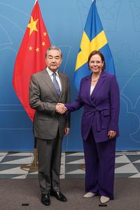 SUECIA-ESTOCOLMO-CHINA-WANG YI-MINISTRA DE RELACIONES EXTERIORES DE SUECIA-CONVERSACIONES