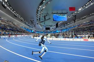 CHINA-BEIJING-JUEGOS MUNDIALES DE ROBOTS HUMANOIDES-CARRERA DE 400M DE GRUPOS GRANDES
