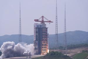 CHINA-SHANXI-TAIYUAN-SATELITES-LANZAMIENTO