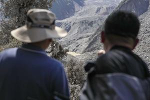 CHINA-XIZANG-GYIRONG-AVALANCHA DE LODO-RESCATE-EXPERTOS