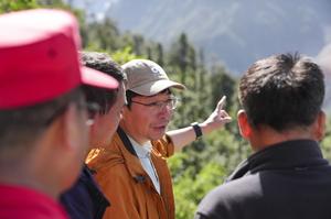 CHINA-XIZANG-GYIRONG-AVALANCHA DE LODO-RESCATE-EXPERTOS