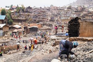REPUBLICA DEMOCRATICA DEL CONGO-BUKAVU-INCENDIO-SECUELAS