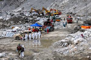 CHINA-XIZANG-GYIRONG-AVALANCHA DE LODO-ZONA CENTRAL AFECTADA-DESINFECCION