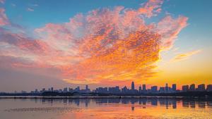 CHINA-HUBEI-WUHAN-BRILLO DEL ATARDECER